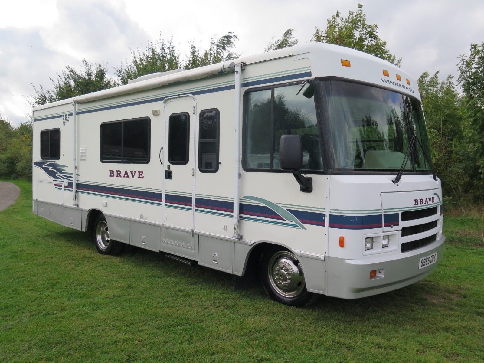 Vehicle lot 498