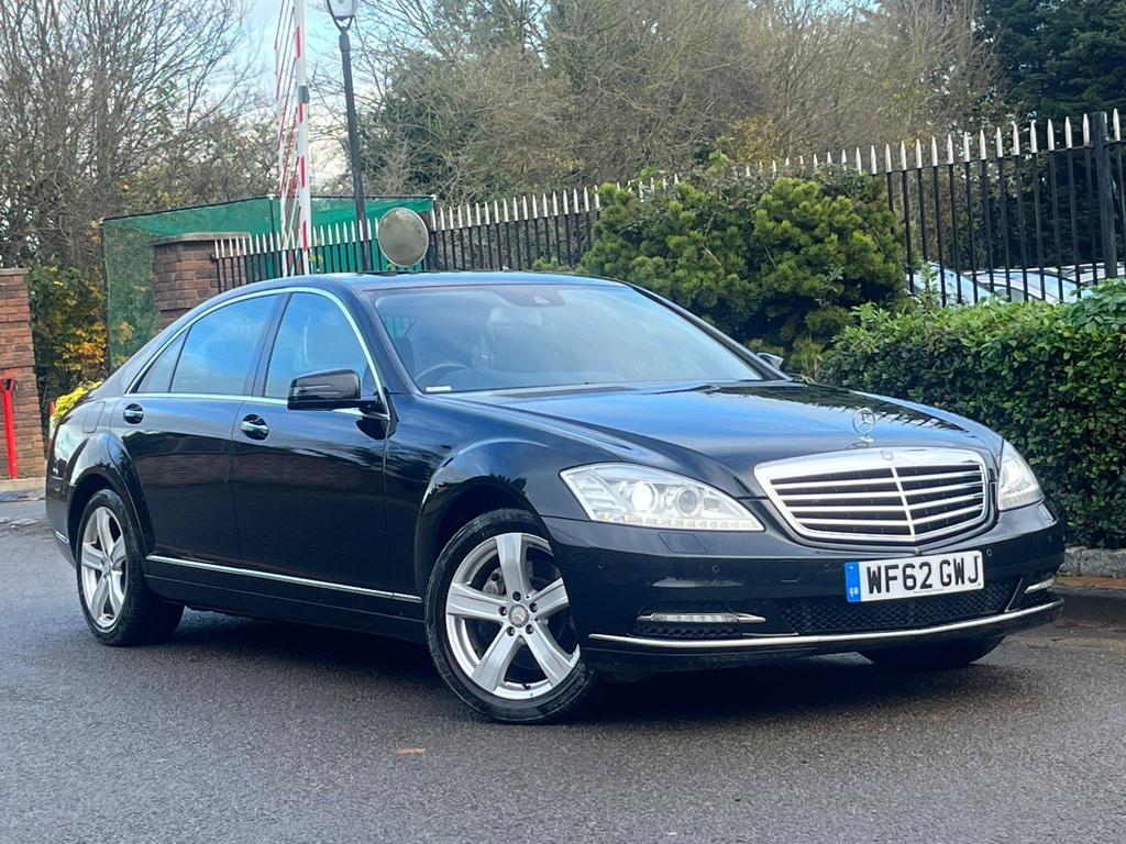 Vehicle lot 499